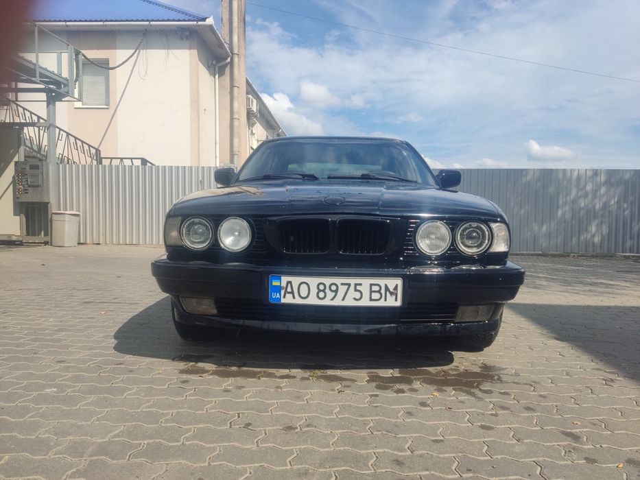 Бмв       e34 524td