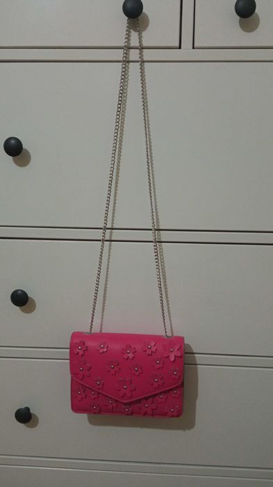 Mala de tira colo rosa, com flores