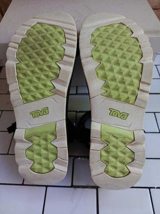 Продам оригинальные сандалии Teva, стелька 27 см. Состояние идеальное