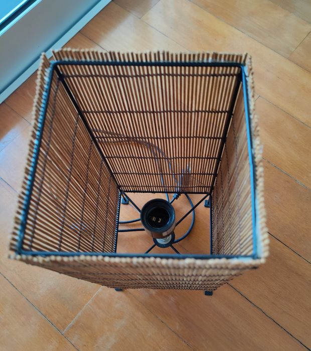 Candeeiro de mesa