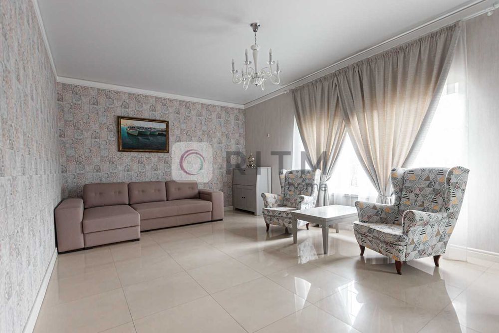 Продаж будинок з ремонтом 320м2 в с. Сокільники, вул. Довбуша.