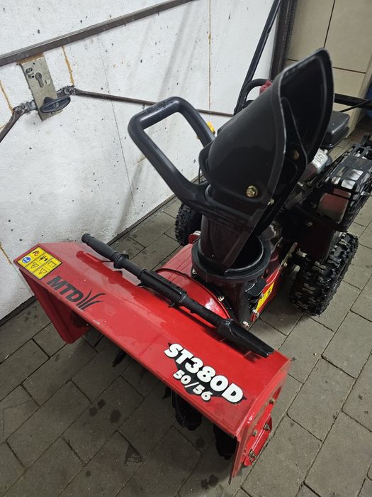 Odśniezarka Mtd st380d 50/56 napęd 2006r 5 km  Canada