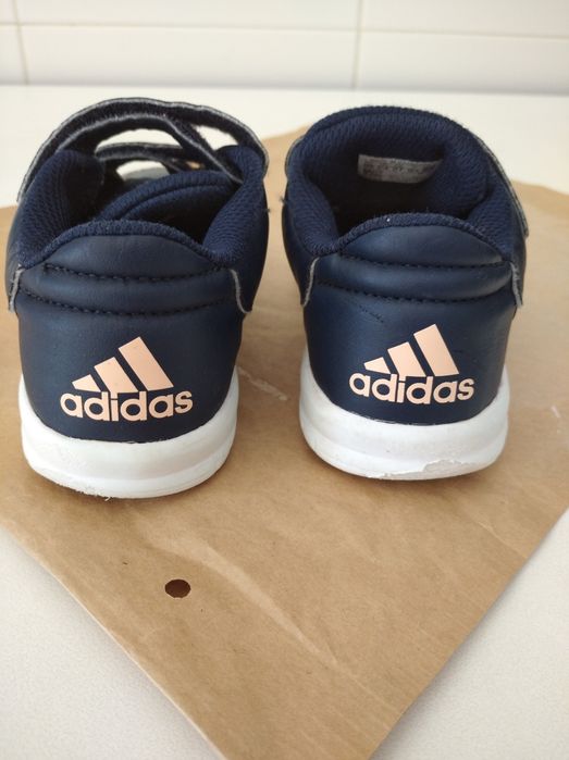 Sapatilhas de menina  Adidas tamanho 27