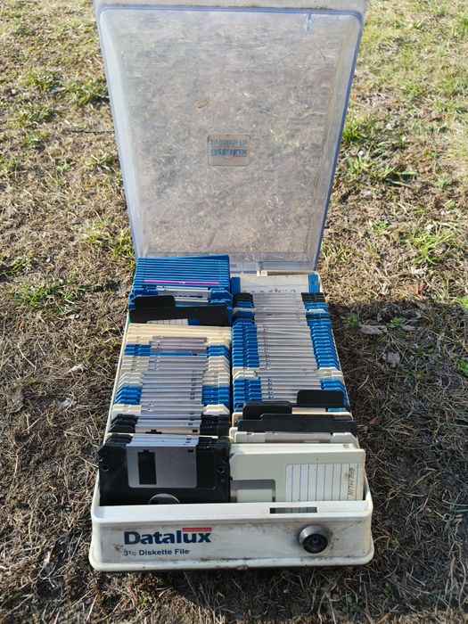 Datalux Diskette File