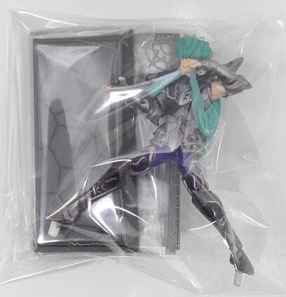 Bandai Saint Seiya Soul Of Hyper Figuration "Aquarius Camus " Surplice