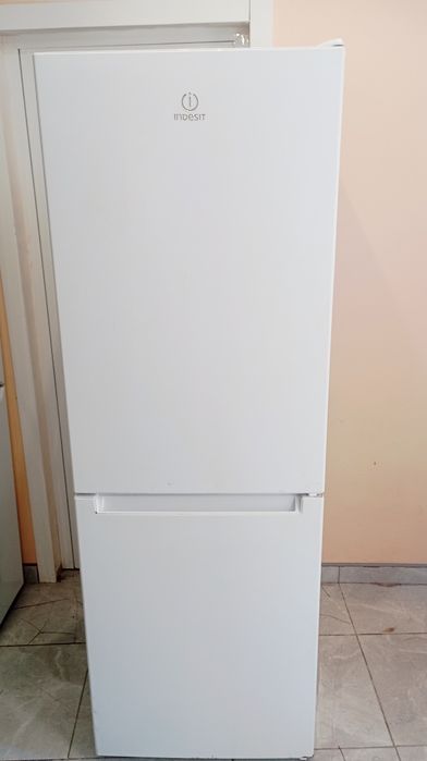 Frigorífico combinado Indesit