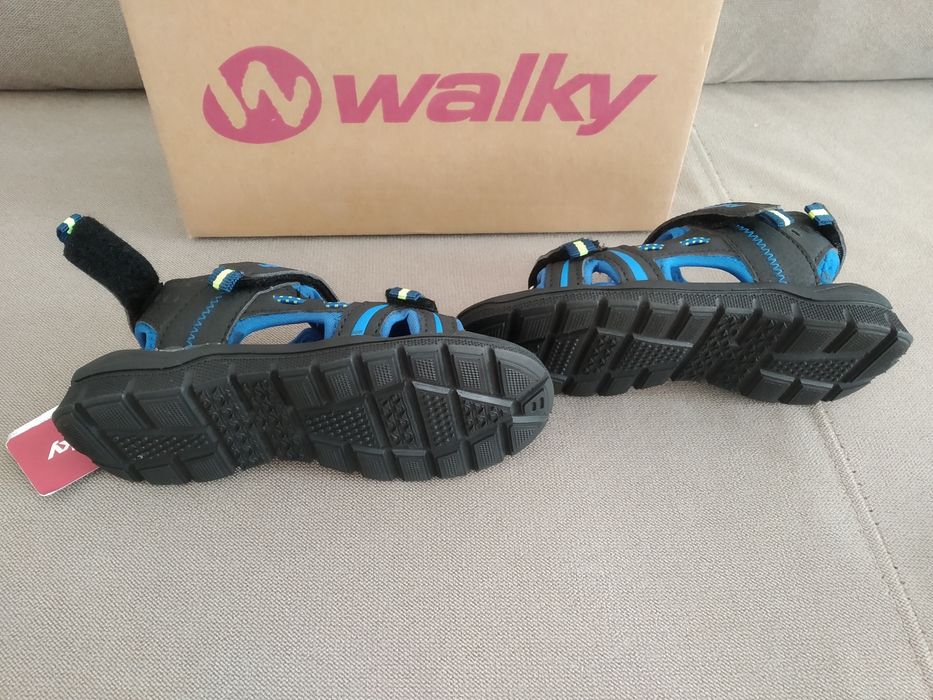 Nowe z metką sandałki r. 27/18 cm walky ccc
