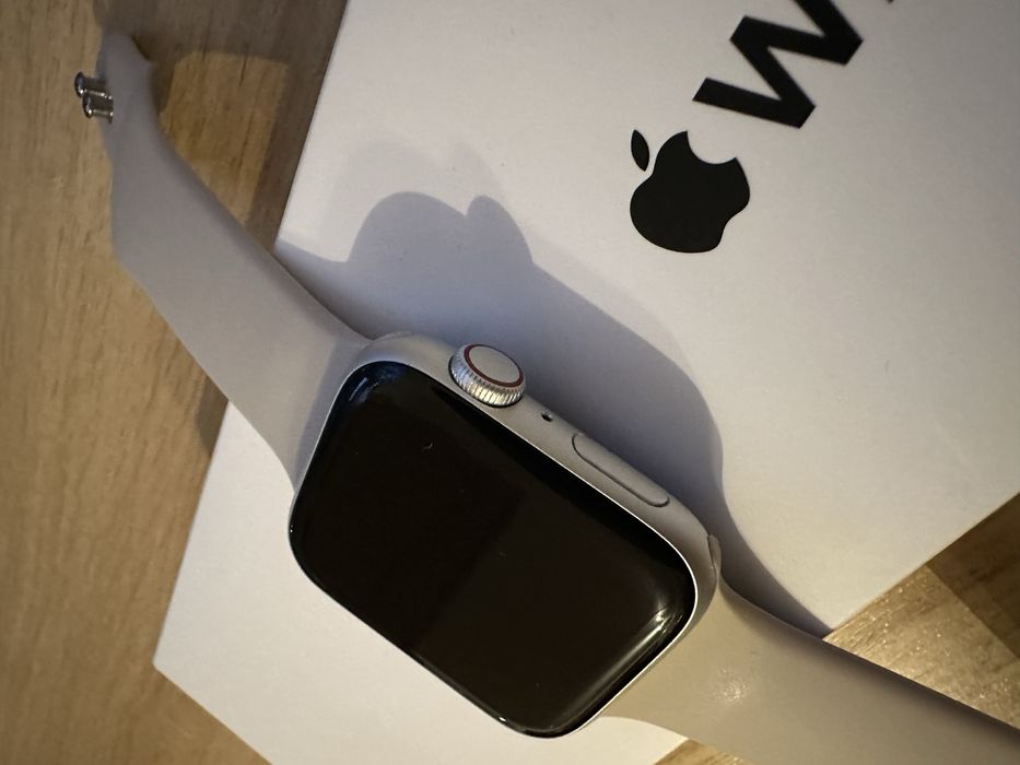 Apple Watch SE 44 mm Cellular LTE + 12 pasków + organizer | BD stan