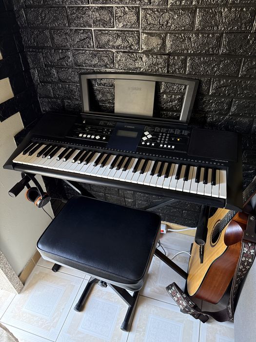 Teclado Yamaha PSR-E333