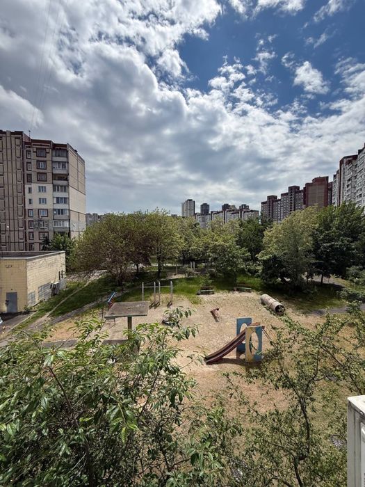 Продаж 2К(55м2)вул.Каштанова 15 Троєщина Деснянський р-н