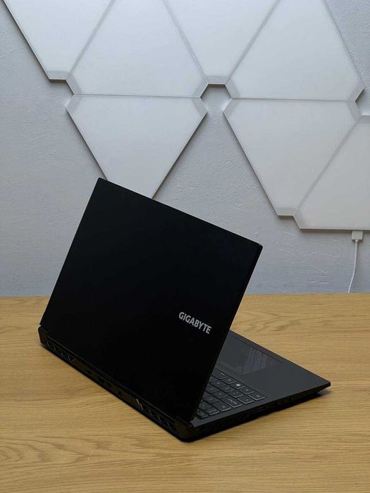 Ноутбук Gigabyte G5 KF 15.6\ i5-12500H \ 16GB \ RTX 4060 \ 512GB