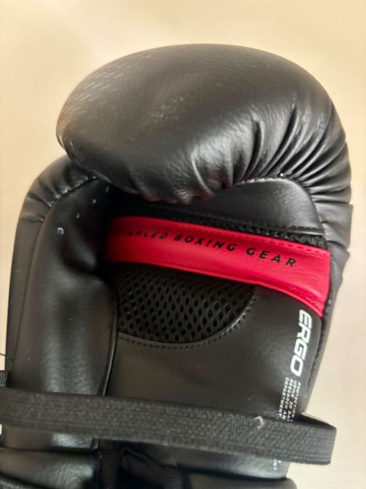 Saco de boxe insuflavel com pé + Luvas  OUTSTOCK