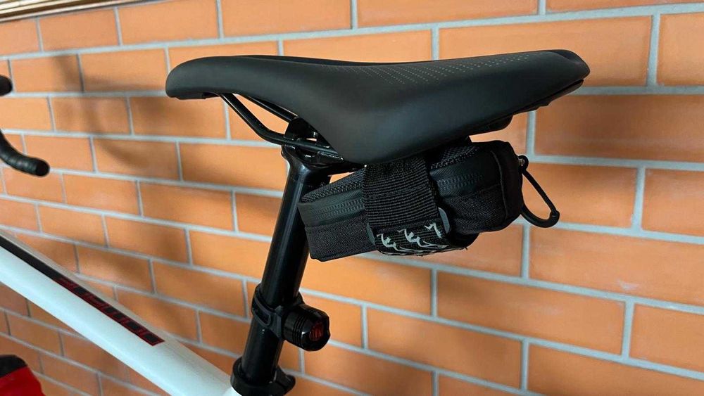 Bicicleta estrada TREK Domane AL3 (58'') + Acessórios  (APENAS 150km)