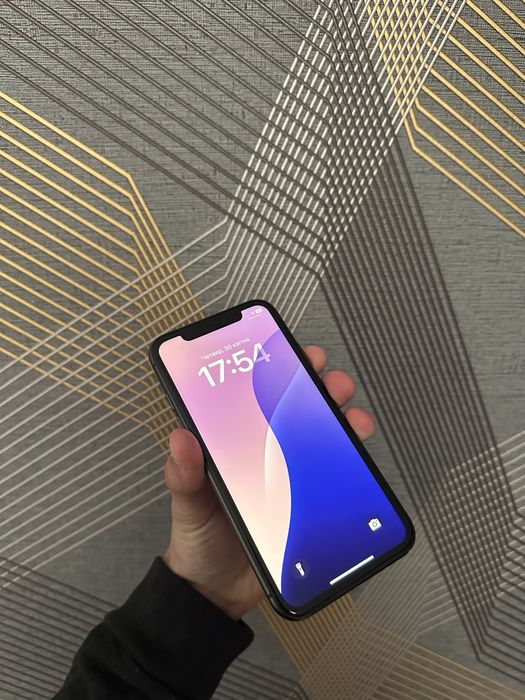 iPhone 11