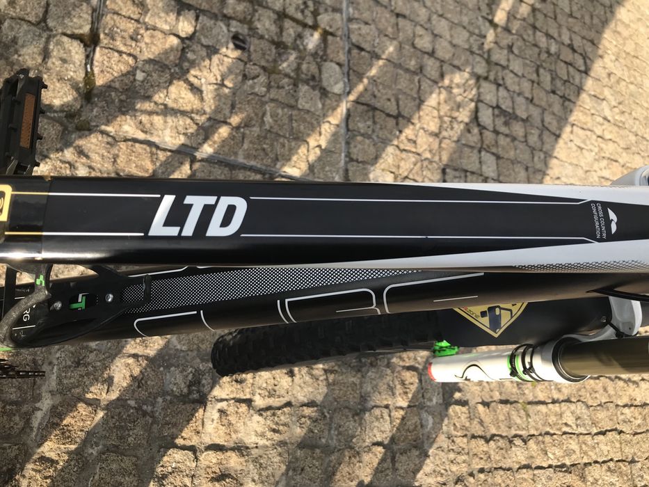 Biclicteta BTT Cube Roda 29