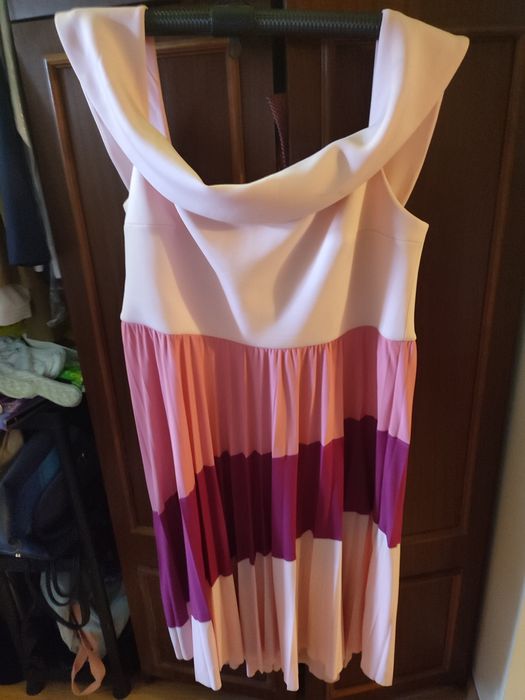 Sukienka różowa Hiszpanka 54