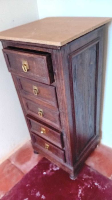 Mesa cabeceira em madeira antiga com gavetas (C/0,35x0,30x0,80)
