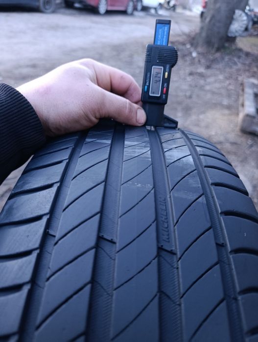 Шина  215/60/16 Michelin
