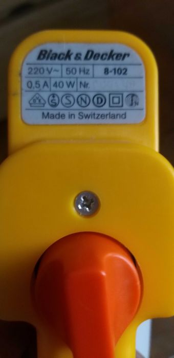 pistola de pintura elétrica Black & Decker 8-102.