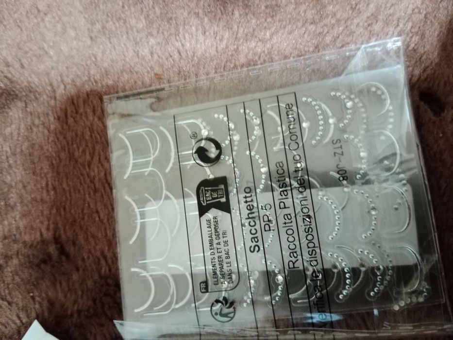 Naklejki na paznokcie