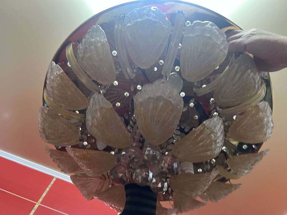 Люстра в вітальню , повністю робоча