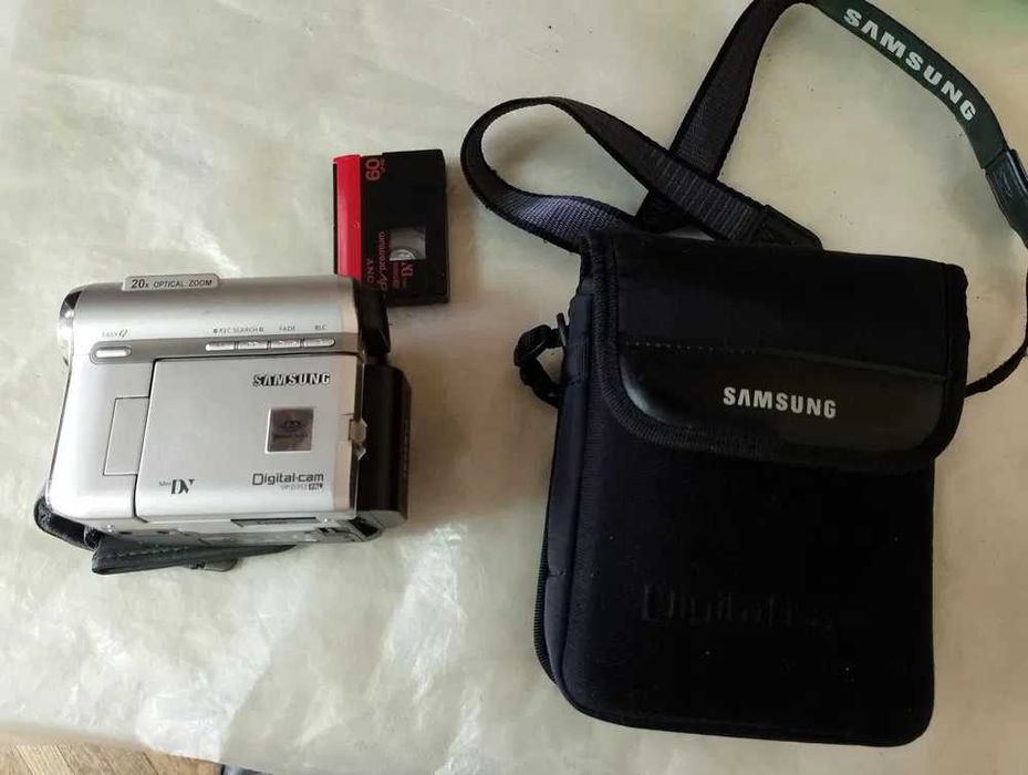 Продам камеру самсунг.