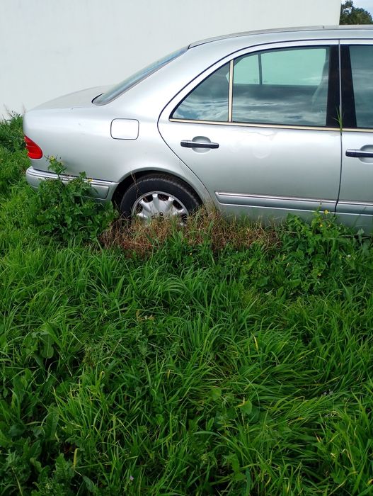 Mercedes E200 Kompressor - Peças