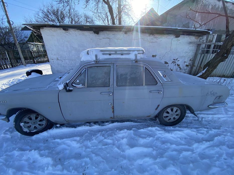 Газ 2401 в родном окрасе