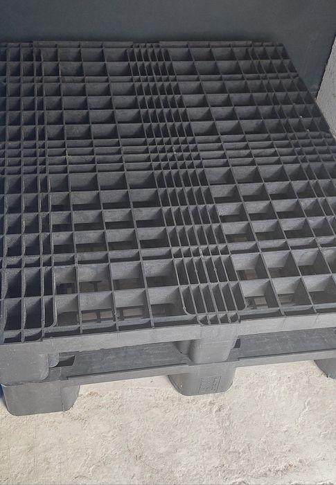 Palety plastikowe 1200#1000