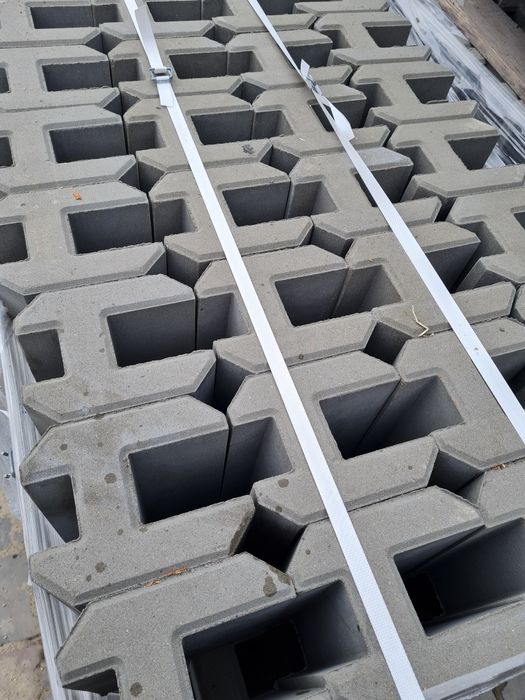 Kompletne ogrodzenia panelowe, podmurówka, słupki, łączniki, obejmy