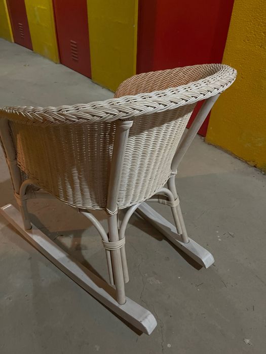 Cadeira baloiço pouco usada