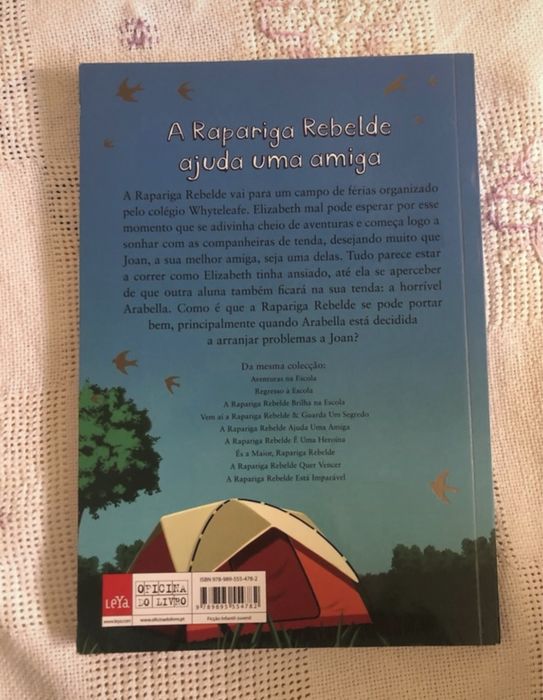 A Rapariga rebelde ajuda a amiga