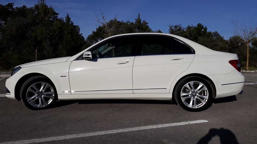 Mercedes C220 AvantGarde Nacional