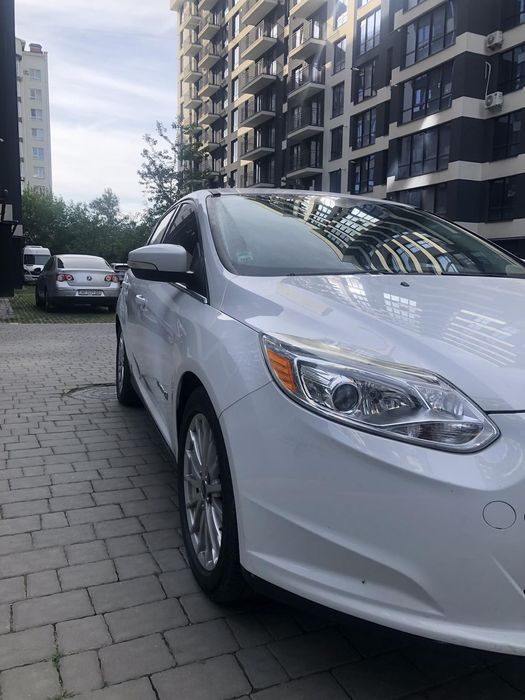Ford focus Electric 2012   23 kw.