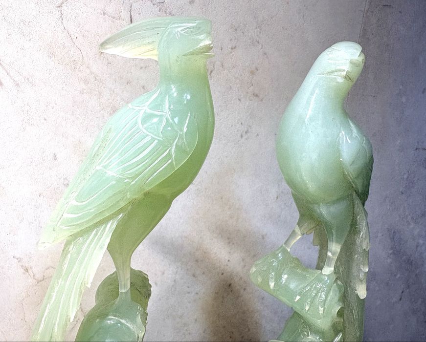 Fantástico par de antigos faisões asiáticos em jade esculpida