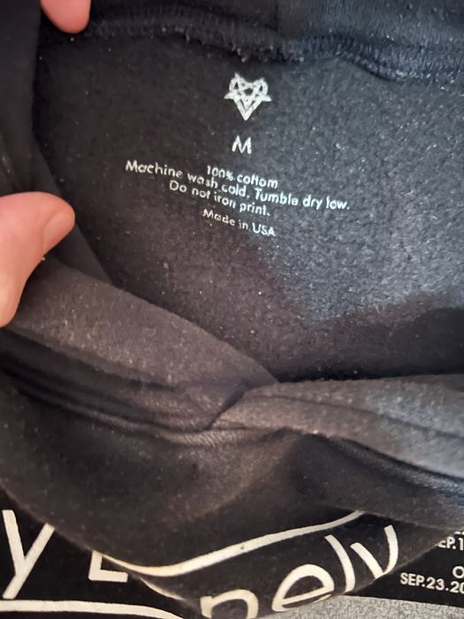 Мерч Destroy Lonely legit