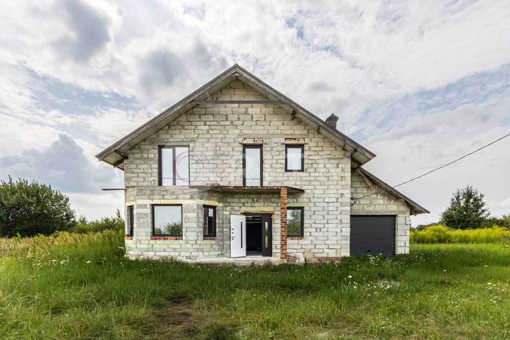 Продаж будинку в Лисці