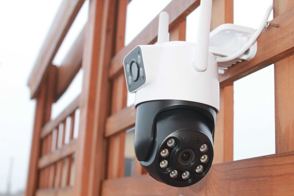 Wi-Fi поворотна камера з двостороннім звуком