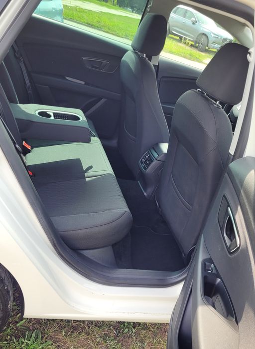 Seat Leon ST Style 2.0Tdi 150km LED Nawigacja PDC Hak Alufelgi