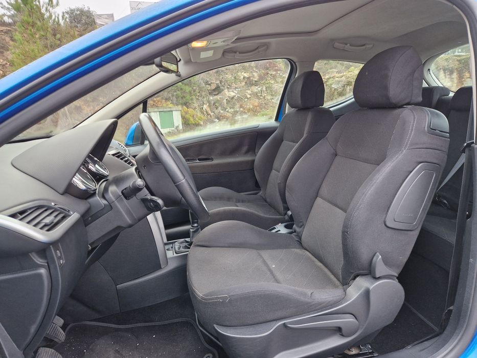 Peugeot 207 1.6hdi sport