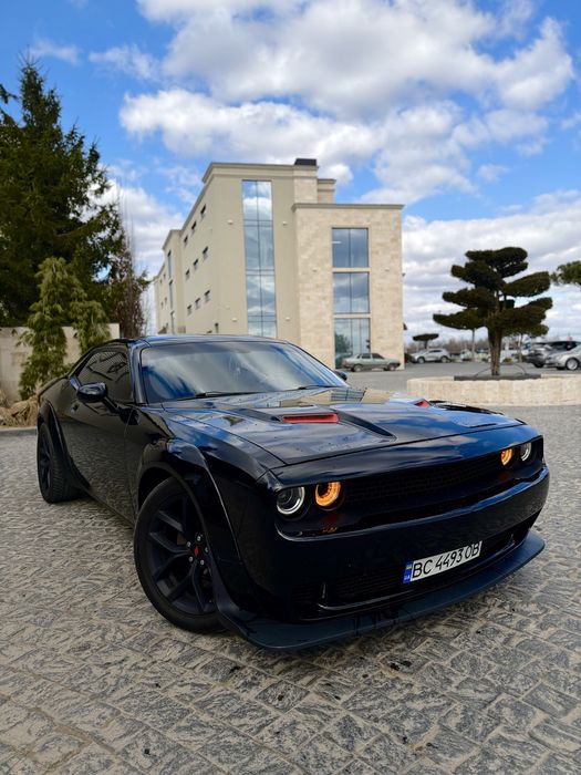 Оренда авто Dodge Challenger BLACK