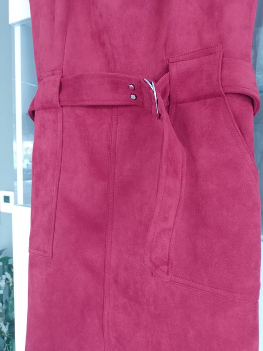 Piękna sukienka w kolorze bordo