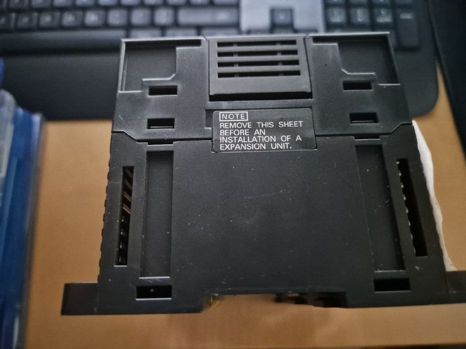 Sterownik omron CP1H-XA40DT1-D