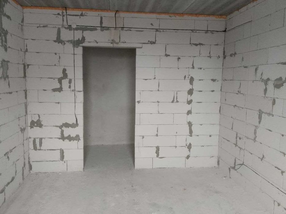 2 кімнатна  в новому будинку з індивідуальним опаленням на пр-ті Миру