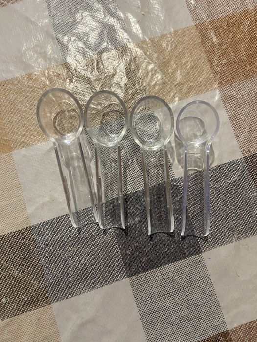 4 peças capas escovas de dentes  oral B