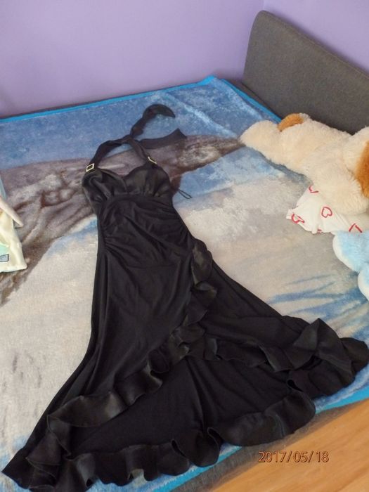 Suknia wieczorowa czarna typu hiszpanka