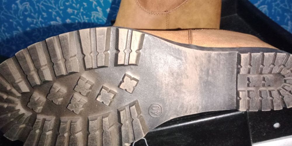 Botas Cano baixo novas