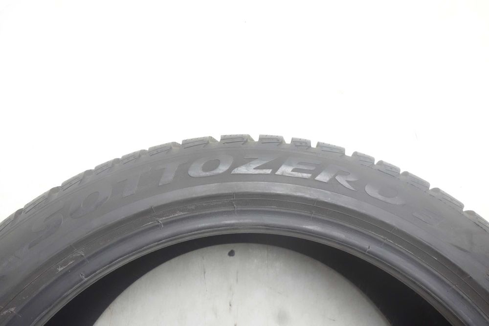 Opony zimowe 245/40/18 - PIRELLI Sotto Zero 3 MO XL
