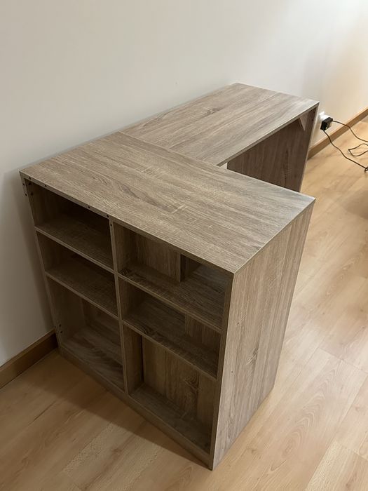 Secretário de canto como nova