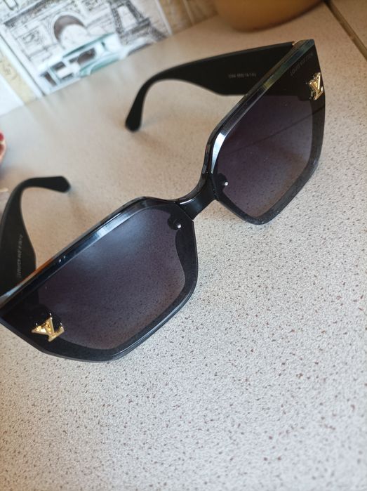 Сонцезахисні окуляри